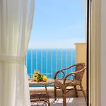 Residenza Al Pesce D'oro Bed & Breakfast 4*