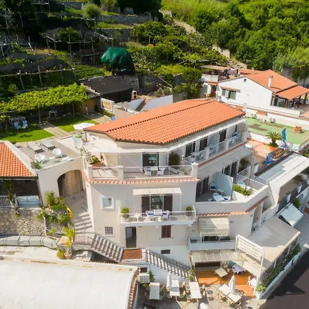 Bed & Breakfast Residenza Al Pesce D'oro 4*