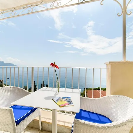 לינה וארוחת בוקר Residenza Al Pesce D'oro אמאלפי