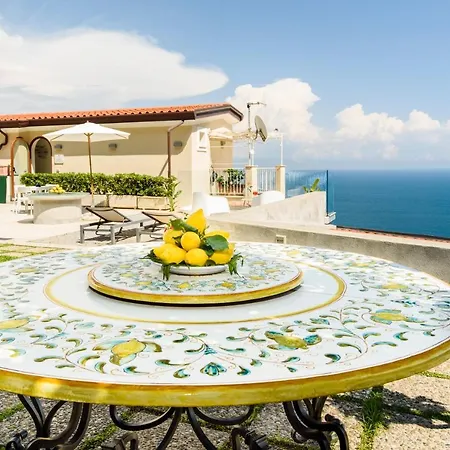 Bed & Breakfast Residenza Al Pesce D'oro 4*