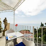 Oda ve Kahvaltı Residenza Al Pesce D'oro 4*