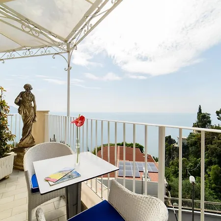 ベッド・アンド・ブレックファスト Residenza Al Pesce D'oro 4*