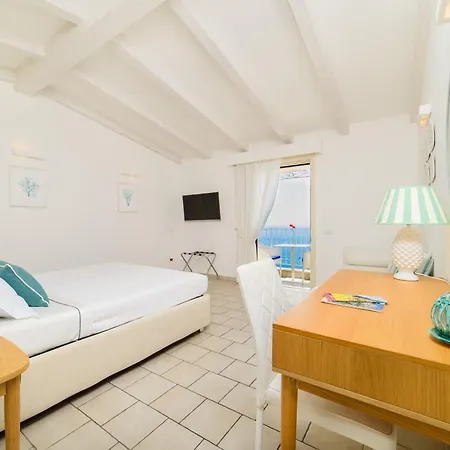 Residenza Al Pesce D'oro Oda ve Kahvaltı Amalfi